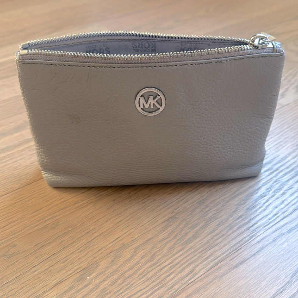 Michael Kors leather cosmetic case. Gray, leather